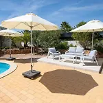 Pomba Beautifully Renovated With Heated Pool! Villa