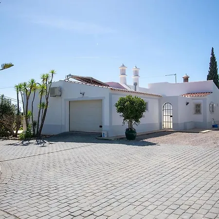 Villa Pomba Beautifully Renovated With Heated Pool! *