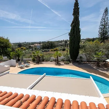 Pomba Beautifully Renovated With Heated Pool! Villa