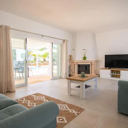 Pomba Beautifully Renovated With Heated Pool! * Carvoeiro (Lagoa)