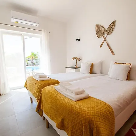 Pomba Beautifully Renovated With Heated Pool! Villa *