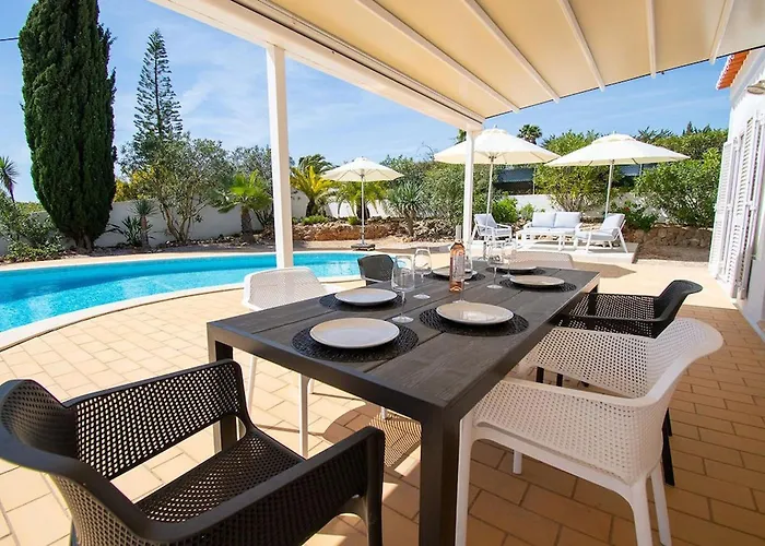 Pomba Beautifully Renovated With Heated Pool! *