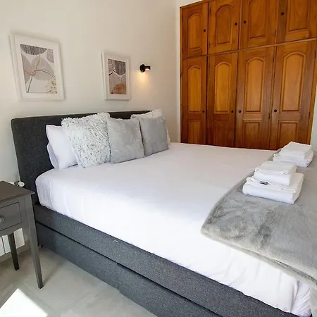 빌라 Pomba Beautifully Renovated With Heated Pool!