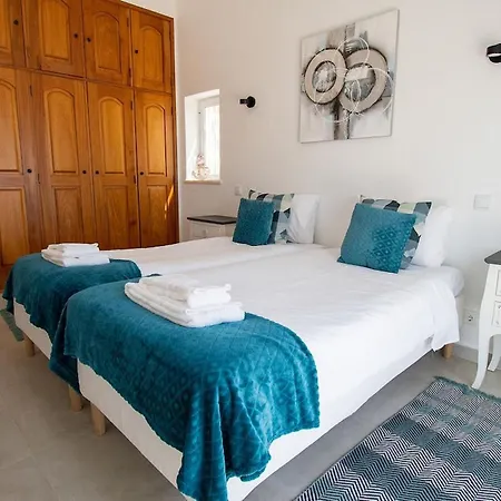 Pomba Beautifully Renovated With Heated Pool! 빌라 카르보에이루
